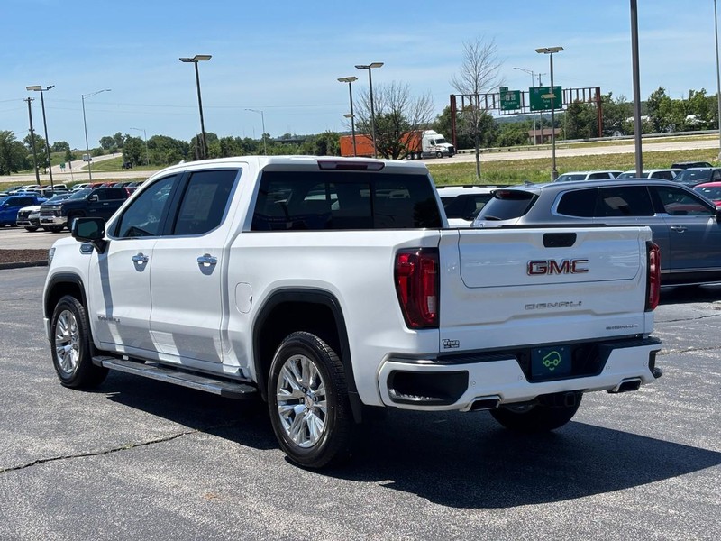 GMC Sierra 1500 Vehicle Full-screen Gallery Image 3