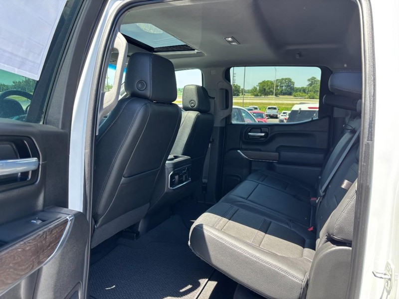 GMC Sierra 1500 Vehicle Full-screen Gallery Image 10