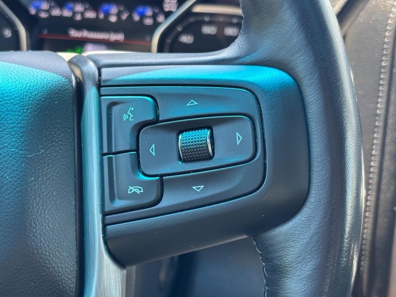 GMC Sierra 1500 Vehicle Full-screen Gallery Image 18