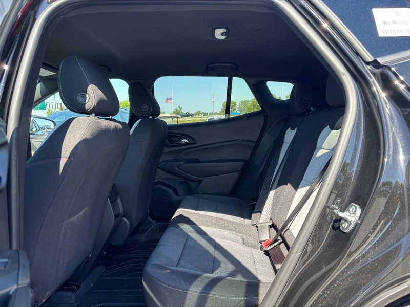 Chevrolet Trax Vehicle Full-screen Gallery Image 5