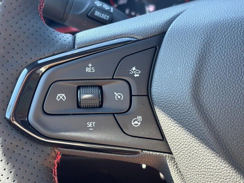 Chevrolet Trax Vehicle Full-screen Gallery Image 13