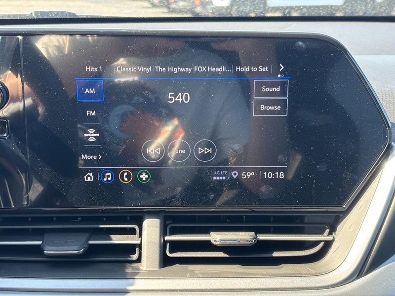 Chevrolet Trax Vehicle Full-screen Gallery Image 16