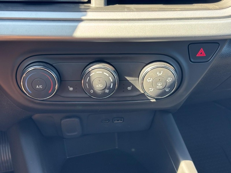 Chevrolet Trax Vehicle Full-screen Gallery Image 18