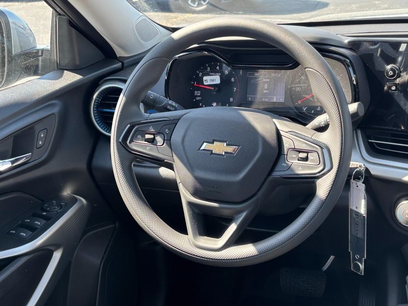Chevrolet Trax Vehicle Full-screen Gallery Image 7