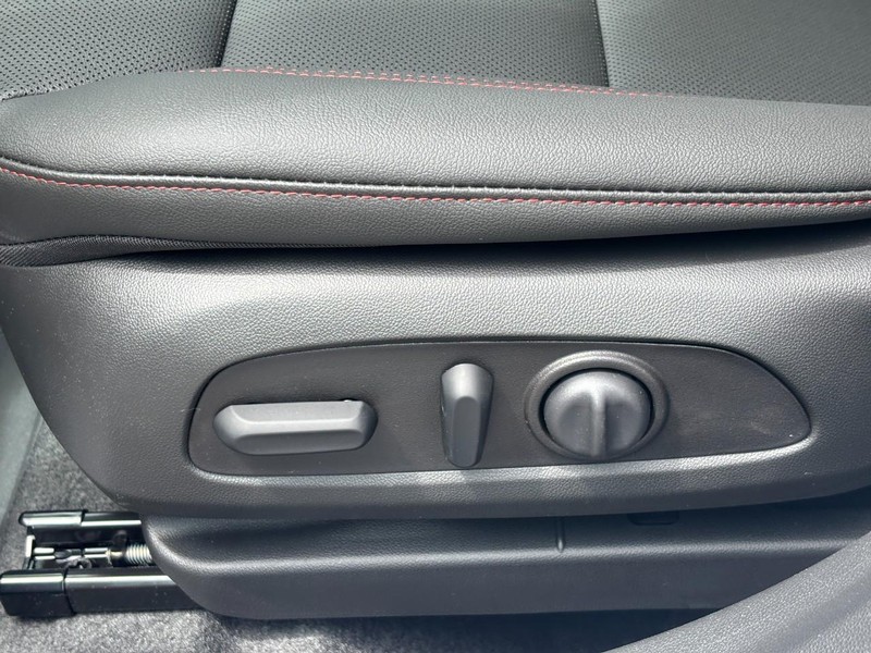 Chevrolet Trax Vehicle Full-screen Gallery Image 10