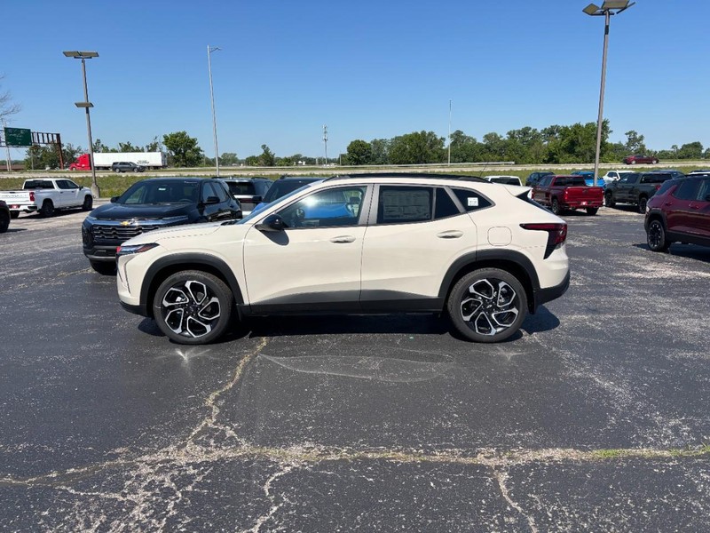 Chevrolet Trax Vehicle Full-screen Gallery Image 2