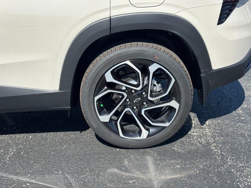 Chevrolet Trax Vehicle Full-screen Gallery Image 4