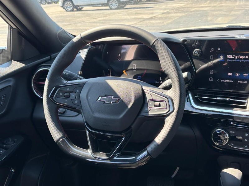 Chevrolet Trax Vehicle Full-screen Gallery Image 7
