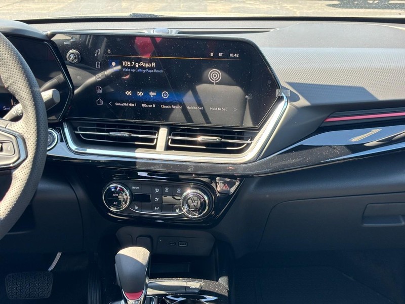 Chevrolet Trax Vehicle Full-screen Gallery Image 8