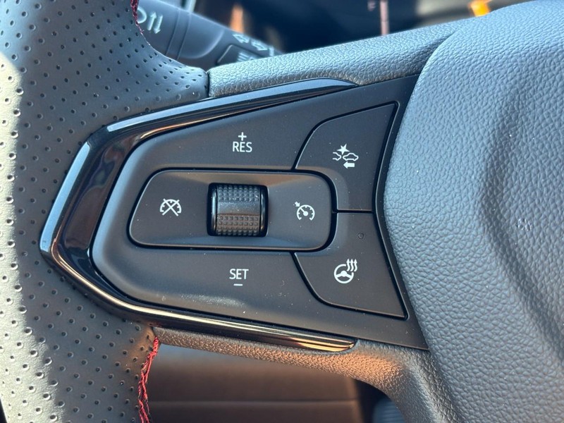 Chevrolet Trax Vehicle Full-screen Gallery Image 12