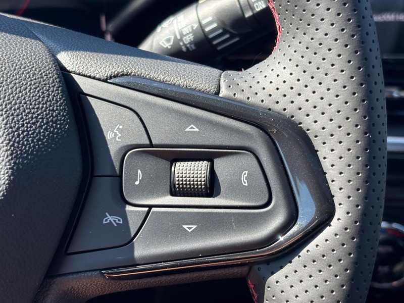 Chevrolet Trax Vehicle Full-screen Gallery Image 13