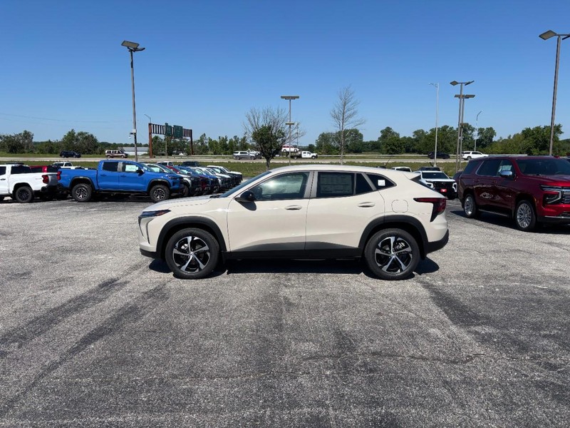 Chevrolet Trax Vehicle Full-screen Gallery Image 2