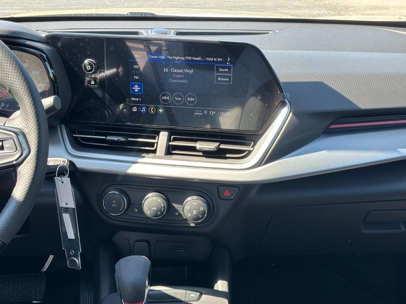 Chevrolet Trax Vehicle Full-screen Gallery Image 8