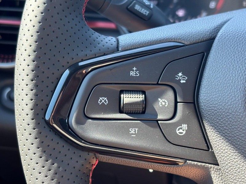 Chevrolet Trax Vehicle Full-screen Gallery Image 12