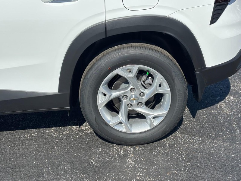 Chevrolet Trax Vehicle Full-screen Gallery Image 4