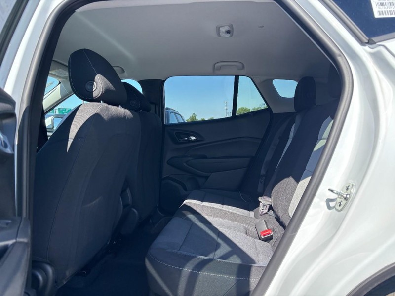 Chevrolet Trax Vehicle Full-screen Gallery Image 5