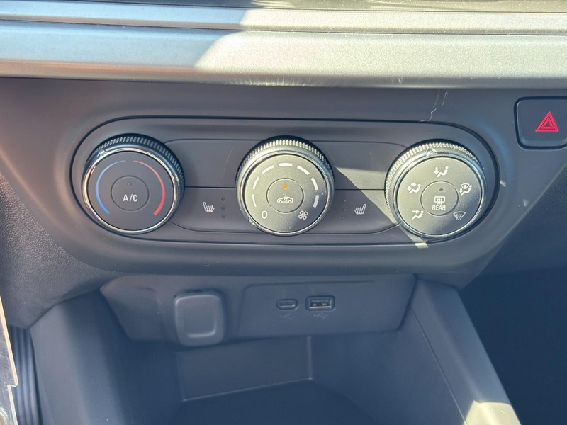 Chevrolet Trax Vehicle Full-screen Gallery Image 17