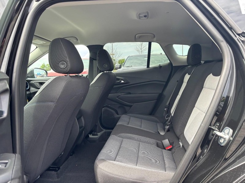 Chevrolet Trax Vehicle Full-screen Gallery Image 5