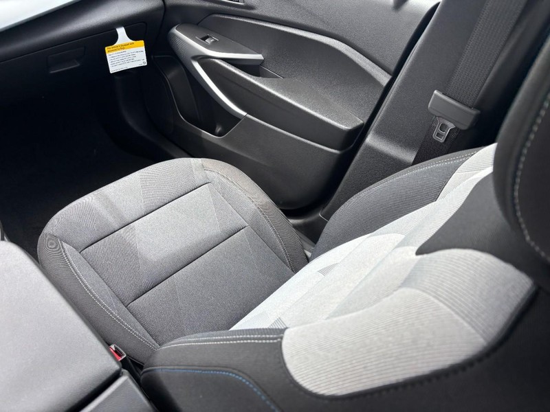 Chevrolet Trax Vehicle Full-screen Gallery Image 9