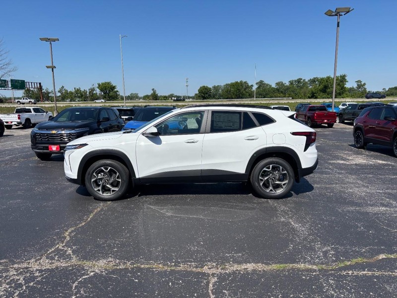 Chevrolet Trax Vehicle Full-screen Gallery Image 2