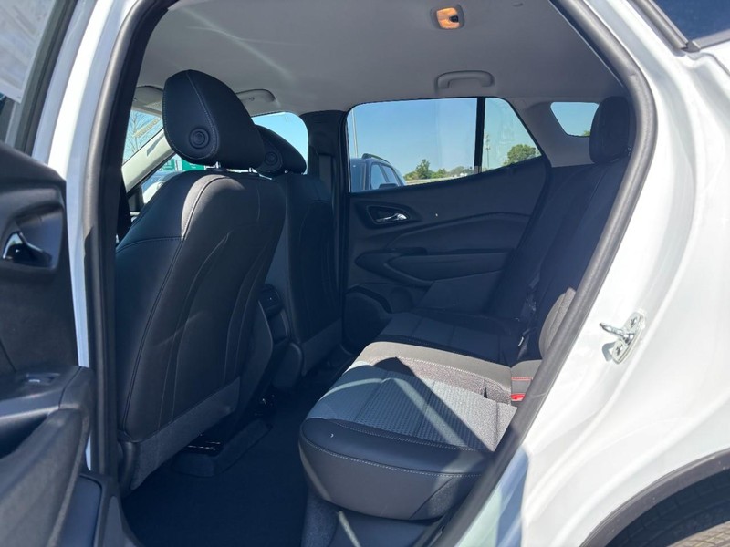 Chevrolet Trax Vehicle Full-screen Gallery Image 5