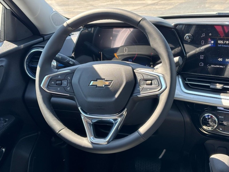 Chevrolet Trax Vehicle Full-screen Gallery Image 7