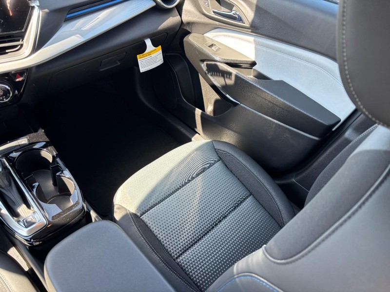Chevrolet Trax Vehicle Full-screen Gallery Image 9
