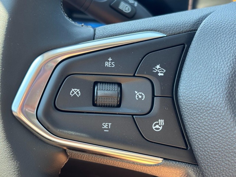 Chevrolet Trax Vehicle Full-screen Gallery Image 12