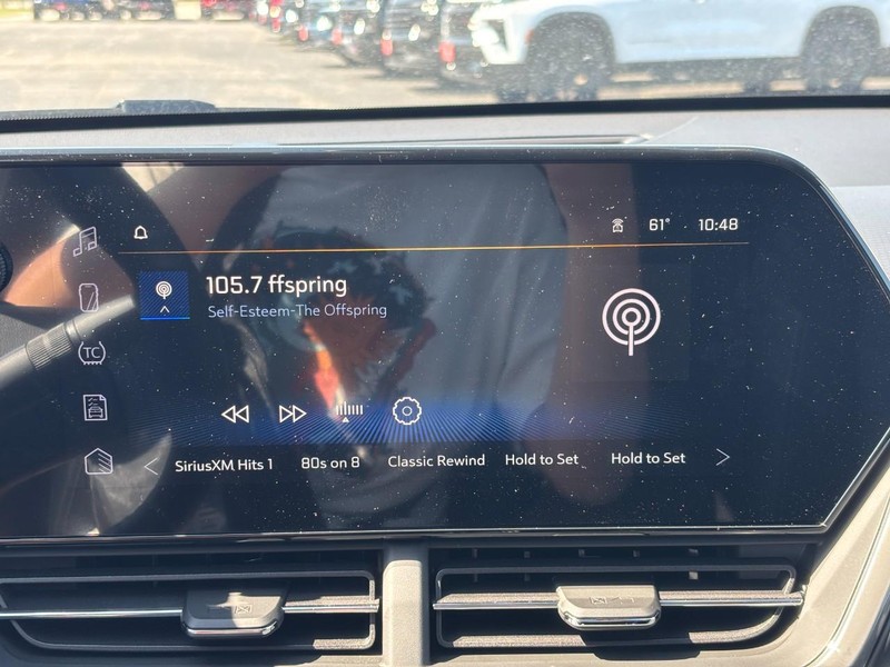 Chevrolet Trax Vehicle Full-screen Gallery Image 15
