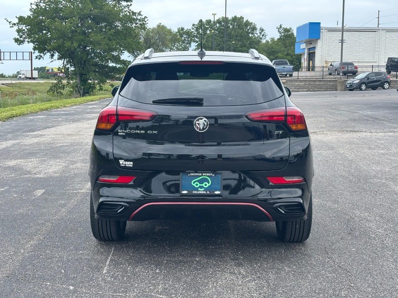 Buick Encore GX Vehicle Full-screen Gallery Image 04
