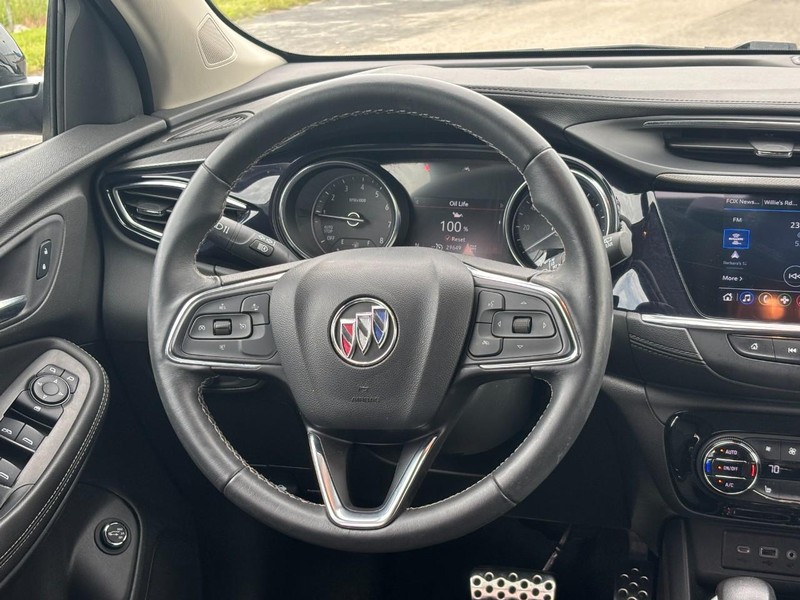 Buick Encore GX Vehicle Full-screen Gallery Image 12