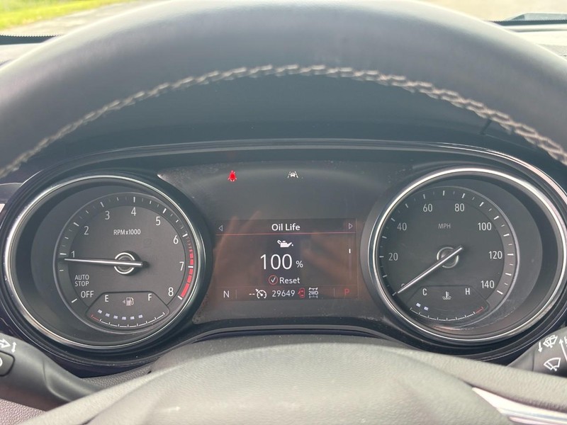 Buick Encore GX Vehicle Full-screen Gallery Image 20