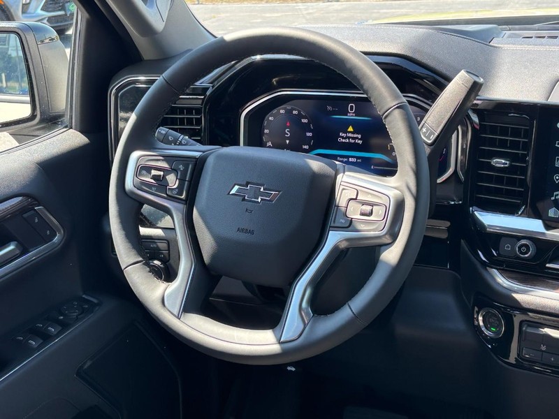 Chevrolet Silverado 1500 Vehicle Full-screen Gallery Image 7