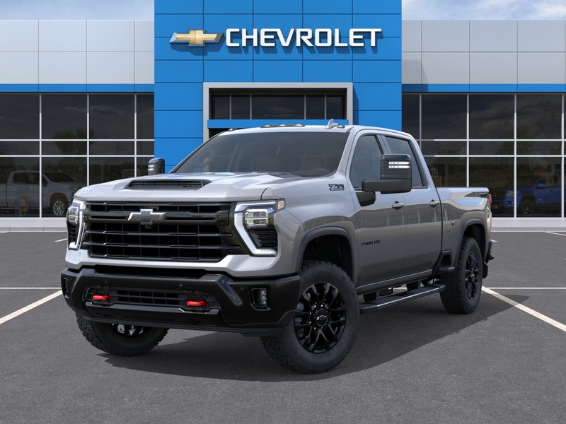 Chevrolet Silverado 2500HD Vehicle Full-screen Gallery Image 6