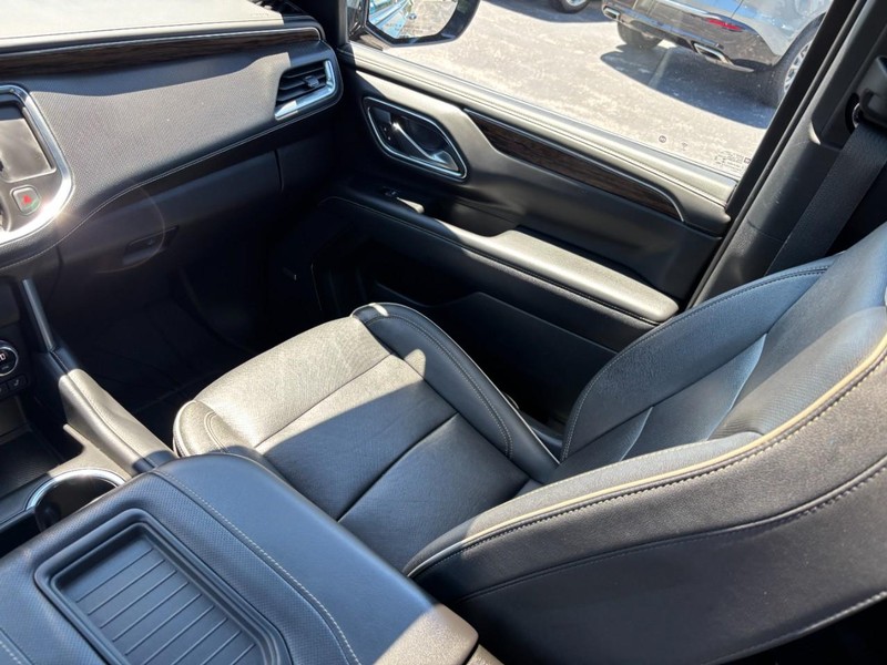Chevrolet Tahoe Vehicle Full-screen Gallery Image 15