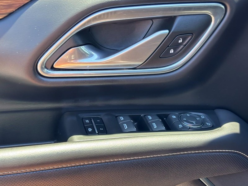 Chevrolet Tahoe Vehicle Full-screen Gallery Image 17