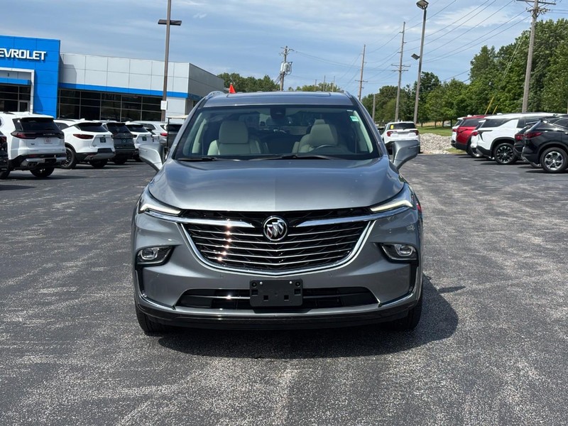 Buick Enclave Vehicle Full-screen Gallery Image 08