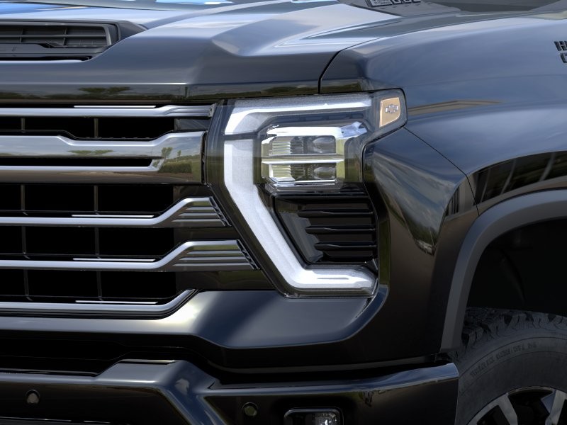 Chevrolet Silverado 2500HD Vehicle Full-screen Gallery Image 10