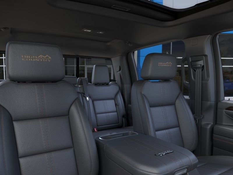 Chevrolet Silverado 2500HD Vehicle Full-screen Gallery Image 24