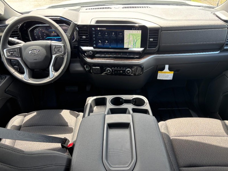 Chevrolet Silverado 1500 Vehicle Full-screen Gallery Image 6