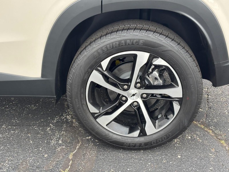 Chevrolet Trax Vehicle Full-screen Gallery Image 4