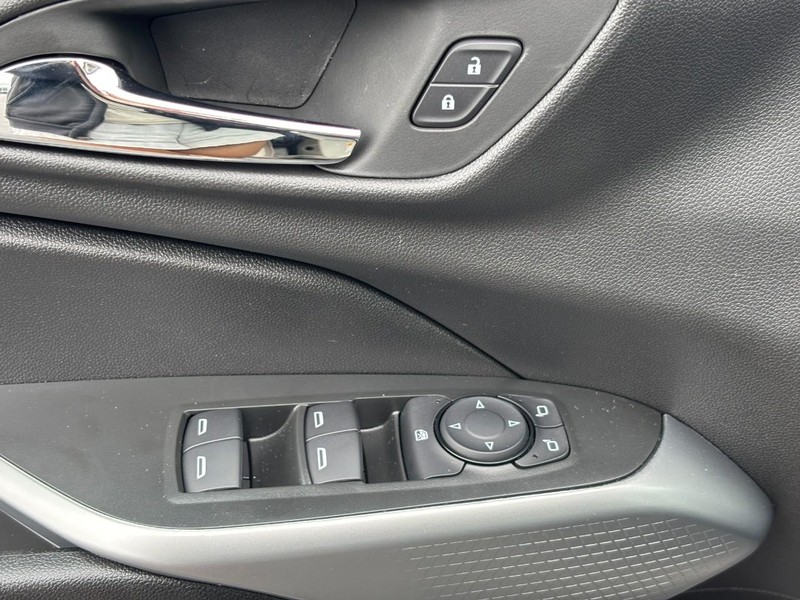 Chevrolet Trax Vehicle Full-screen Gallery Image 11