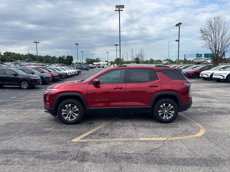 Chevrolet Equinox Vehicle Full-screen Gallery Image 2