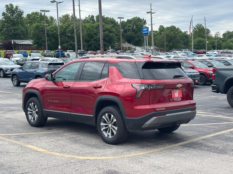 Chevrolet Equinox Vehicle Full-screen Gallery Image 3