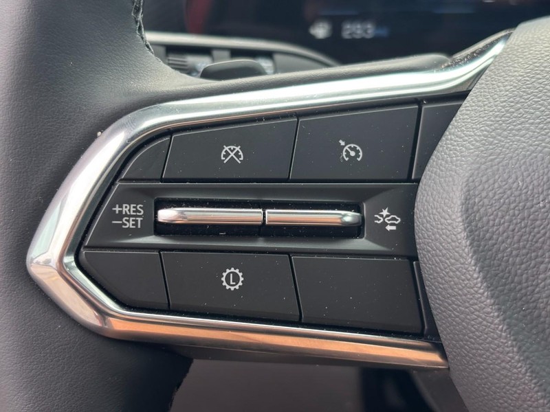 Chevrolet Equinox Vehicle Full-screen Gallery Image 13
