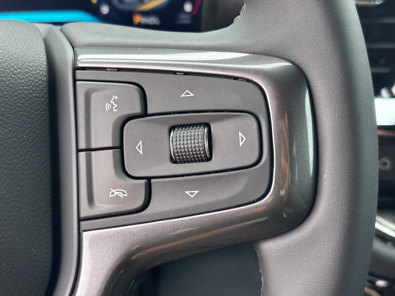 Chevrolet Silverado 2500HD Vehicle Full-screen Gallery Image 14