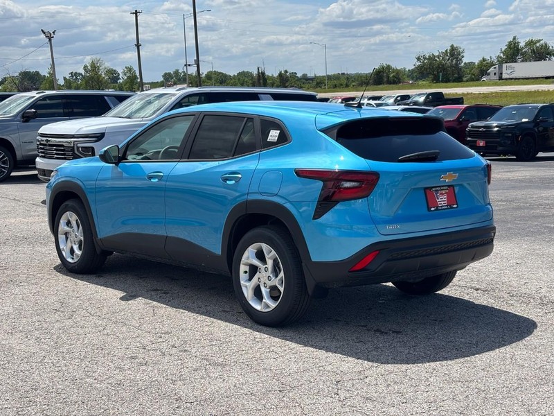 Chevrolet Trax Vehicle Full-screen Gallery Image 3