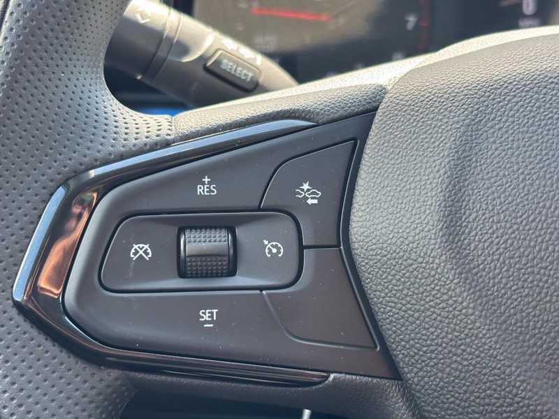 Chevrolet Trax Vehicle Full-screen Gallery Image 12