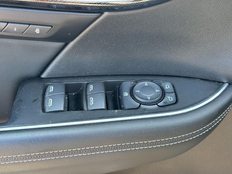 Buick Envision Vehicle Full-screen Gallery Image 16
