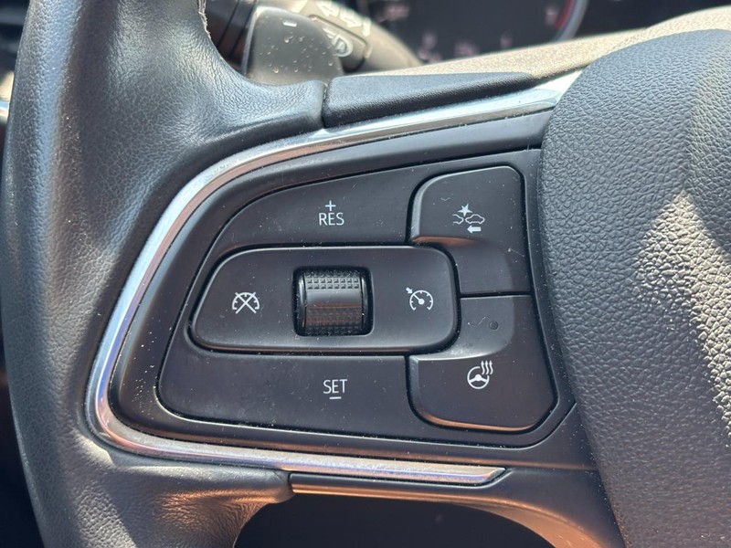 Buick Envision Vehicle Full-screen Gallery Image 17